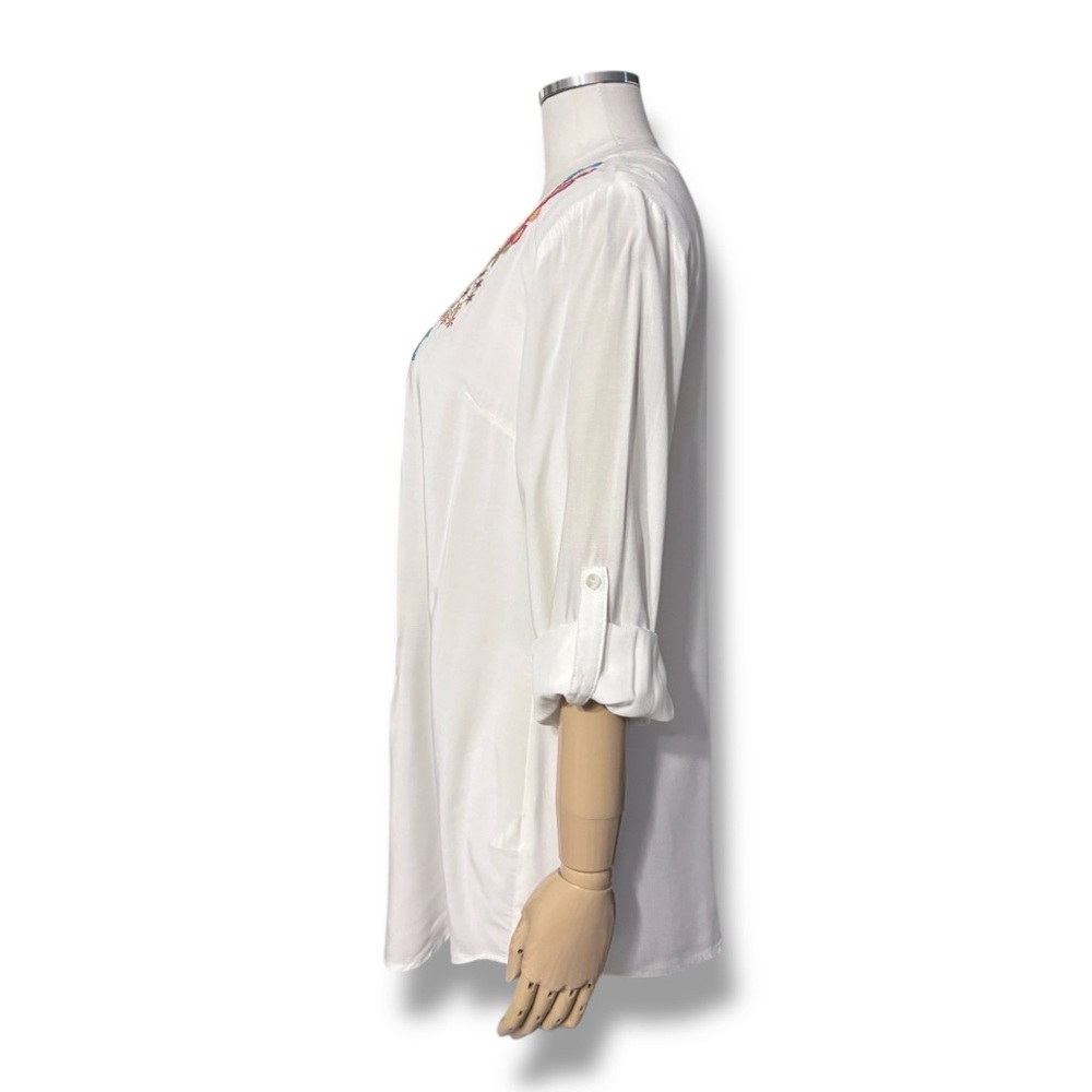 Solitaire White Split Neck Tunic Multicolored Flo… - image 4